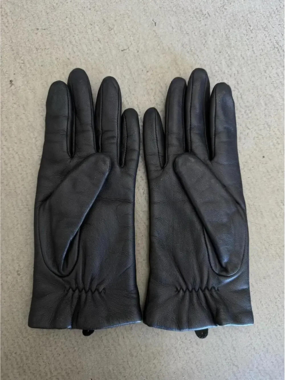Thinsulate Insulation / Soft Lined Classic Leather Gloves